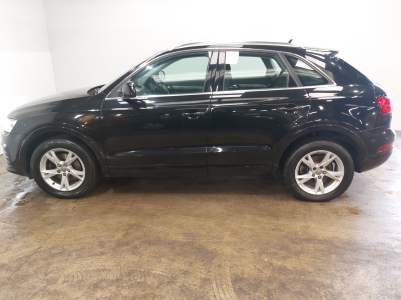 Audi Q3 1.4T Fsi Sport S Tronic Black #4