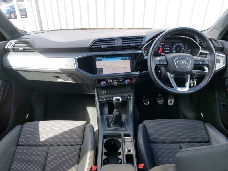 Audi Q3 35 Tfsi S Line Grey #3