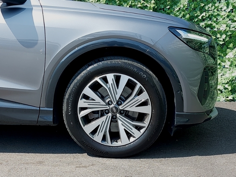 Audi Q4 E Tron Black Edition Black #14