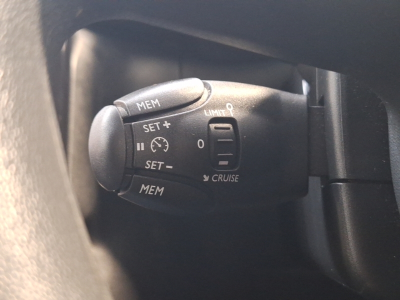Citroen C3 Puretech Feel Red #10
