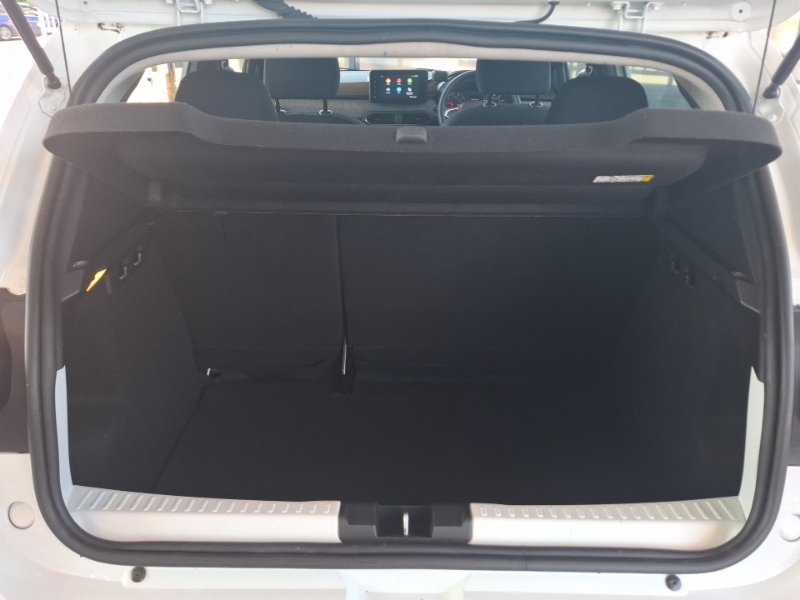Dacia Sandero Hatchback White #18