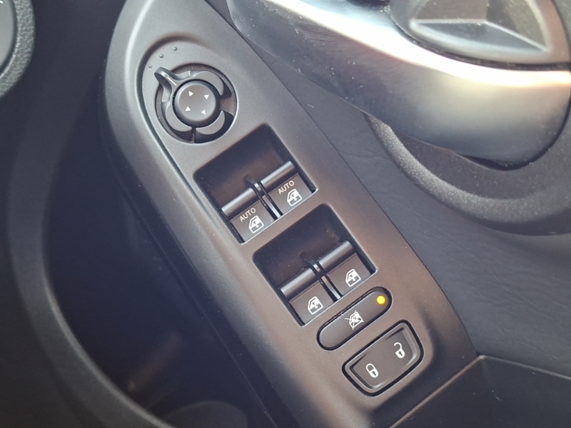 Fiat 500X Automatic White #16