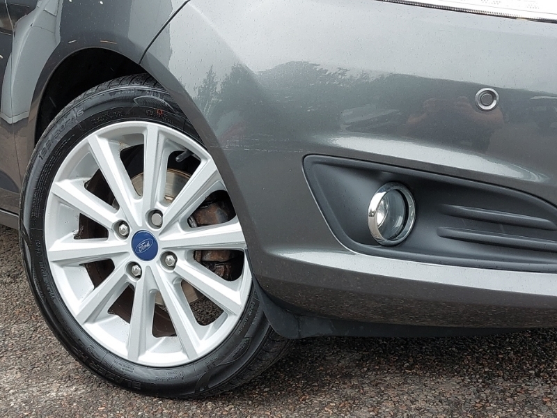 Ford Fiesta Hatchback Black #20