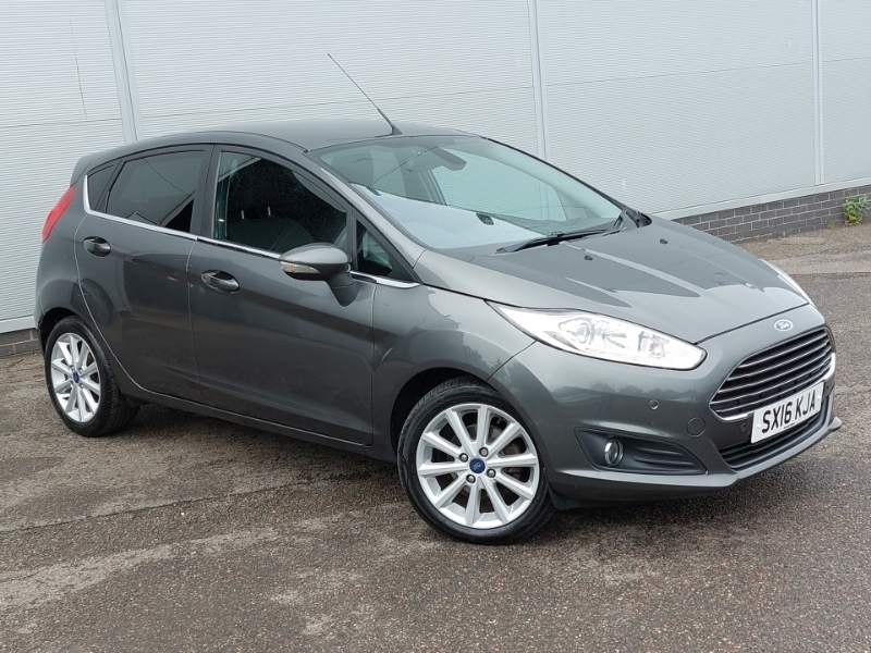 Ford Fiesta Hatchback Black #7