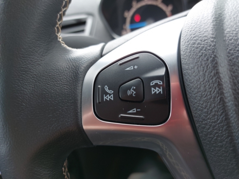 Ford Fiesta Hatchback Black #12