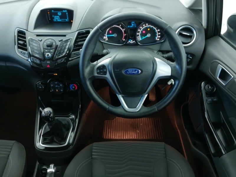 Ford Fiesta Hatchback Blue #8
