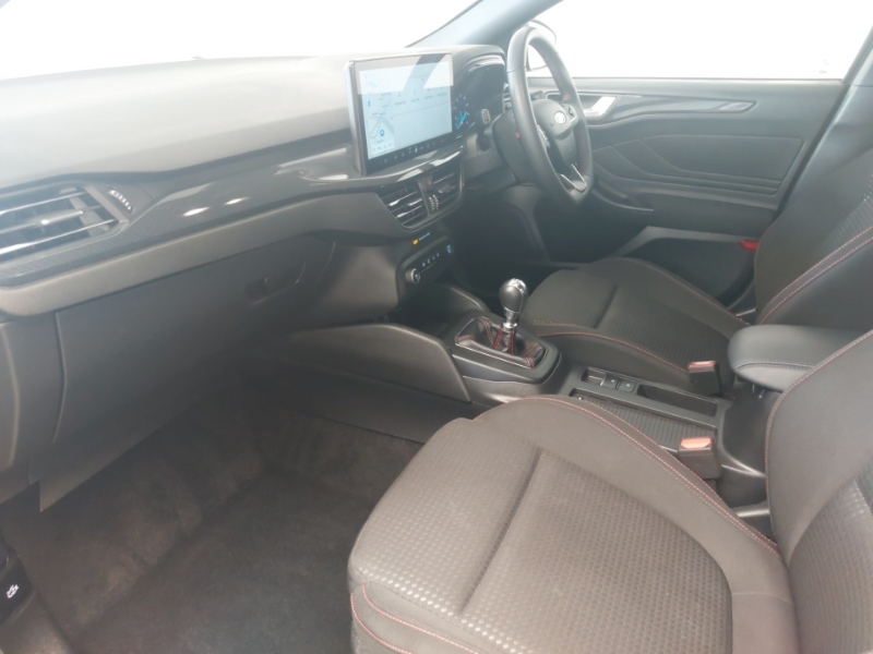 Ford Focus Active X Red #5