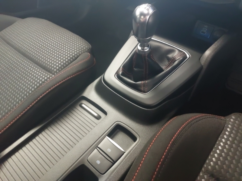 Ford Focus Active X Red #15