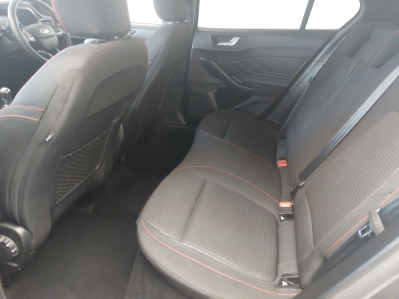 Ford Focus Active X Red #6