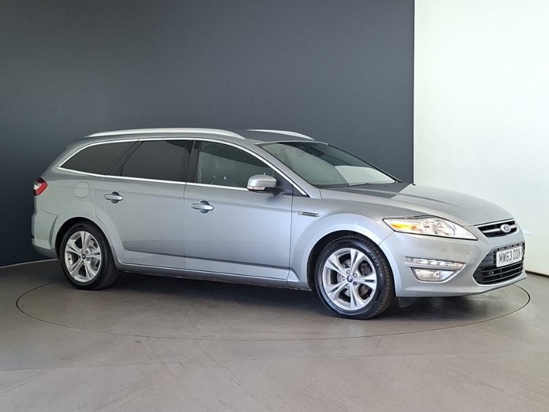 Ford Mondeo Hatchback Silver #7