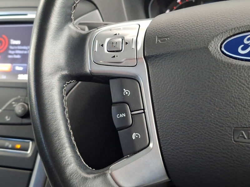 Ford Mondeo Hatchback Silver #12