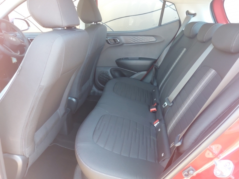 Hyundai I10 1.0 63 Advance Nav Red #6