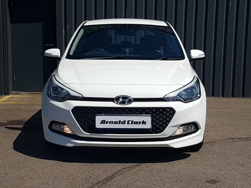 Hyundai I20 Active White #11