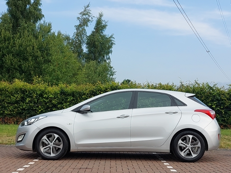 Hyundai I30 1.4 Blue Drive Se Silver #4