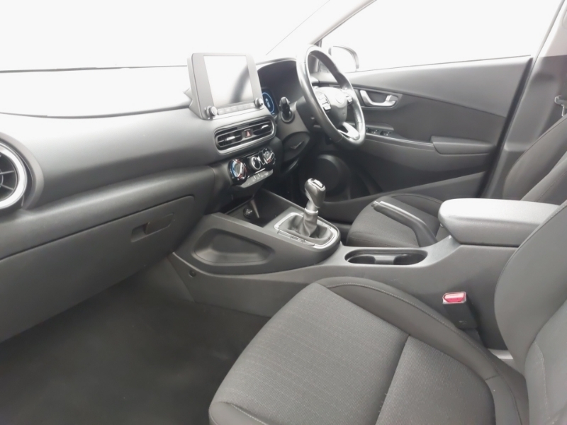 Hyundai Kona 1.0 Tgdi 48V Mhev Se Connect SE21CZO White #5