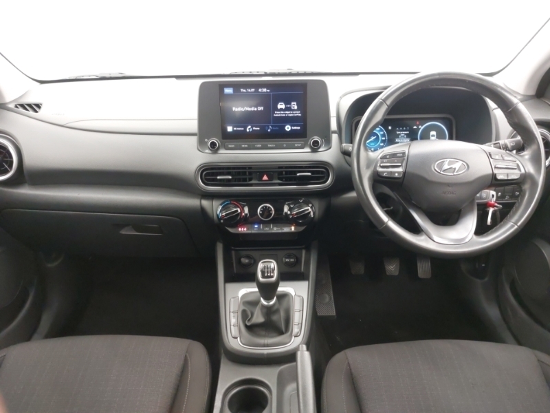 Hyundai Kona 1.0 Tgdi 48V Mhev Se Connect SE21CZO White #3