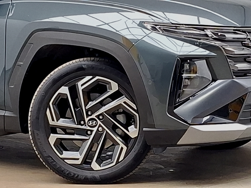 Hyundai Tucson Ultimate Silver #20