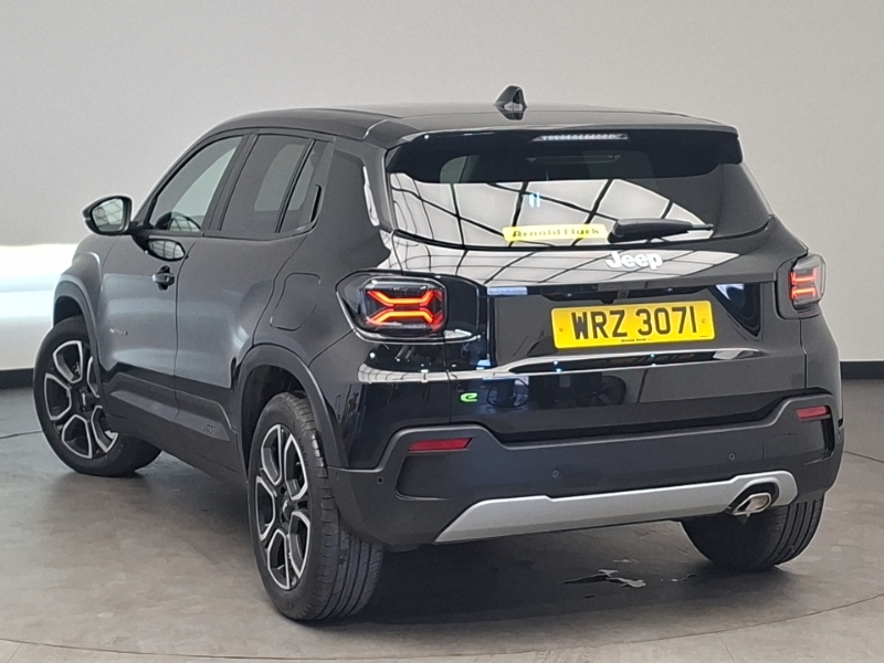 Jeep Avenger 1.2 E-hybrid Summit Dct Black #2