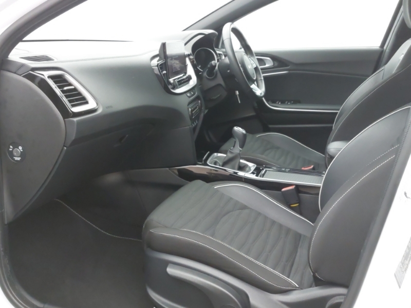 Kia Ceed 1.5T Gdi Isg Gt-line White #5