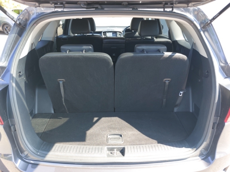 Kia Sorento  White #18