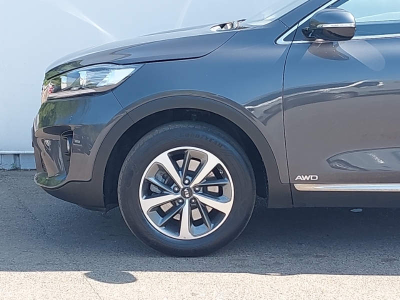 Kia Sorento  White #19
