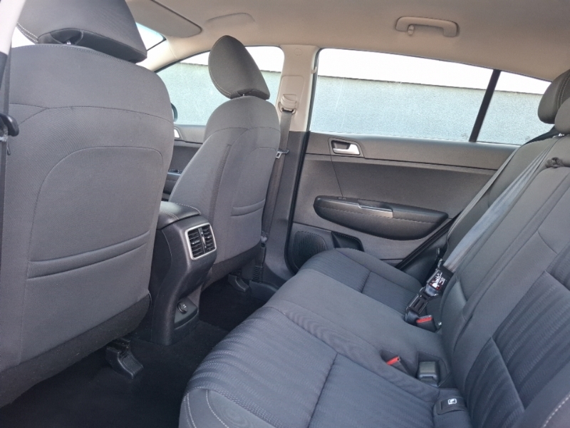 Kia Sportage 1.6 Gdi 1 White #6