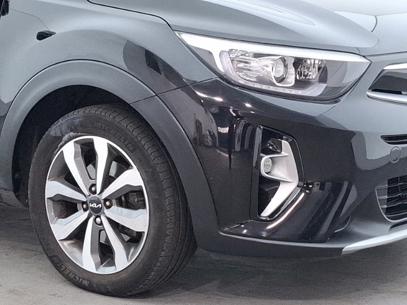 Kia Stonic Black #20