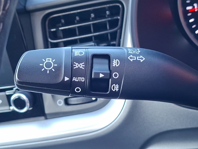 Kia Stonic 2 Black #16