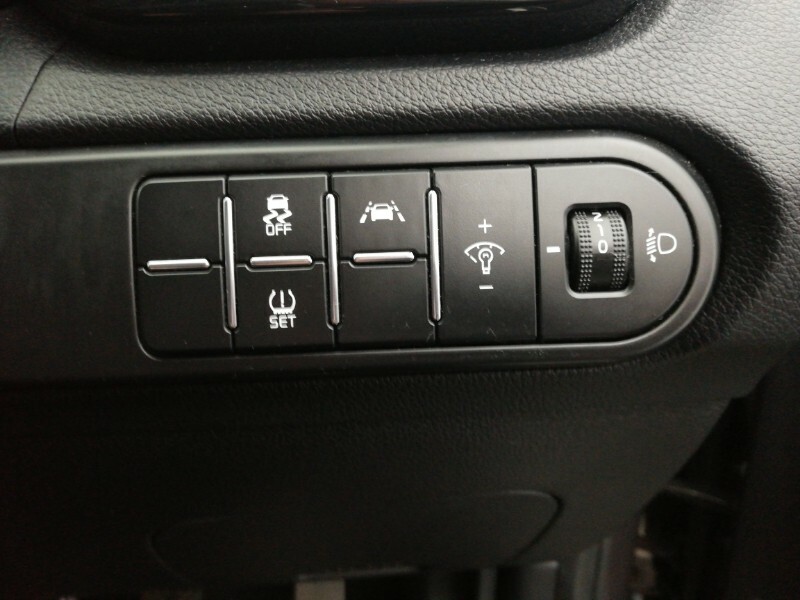 Kia Xceed Xceed 3 Silver #17