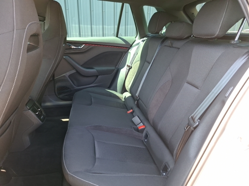 Skoda Kamiq 1.0 Tsi Design Edition Dsg Silver #6
