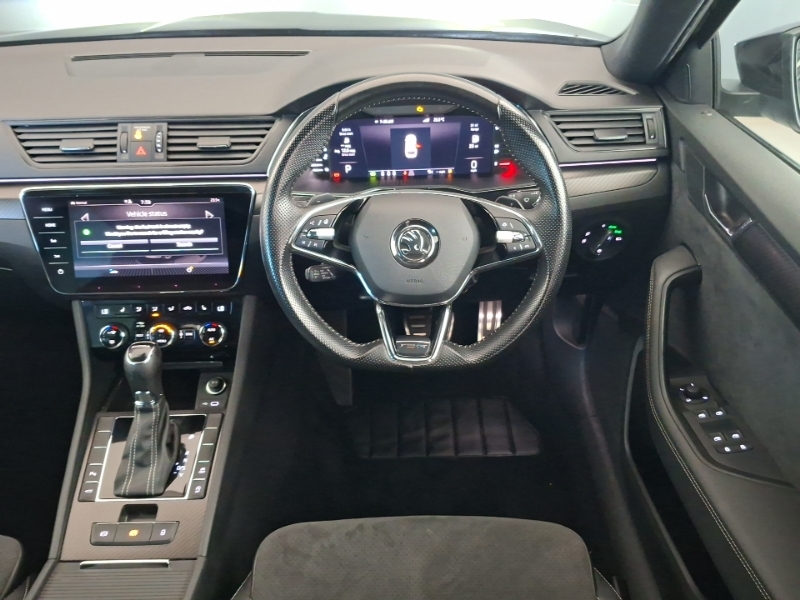 Skoda Superb Hatchback #8