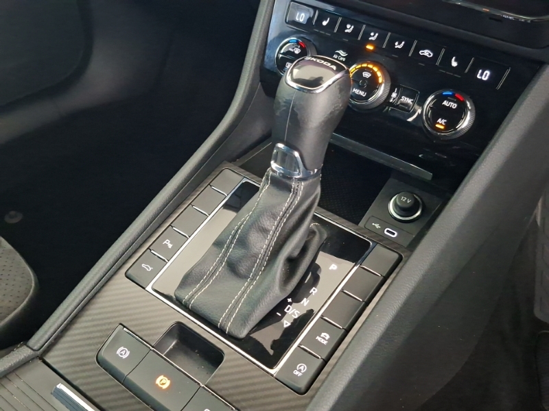 Skoda Superb Hatchback #15