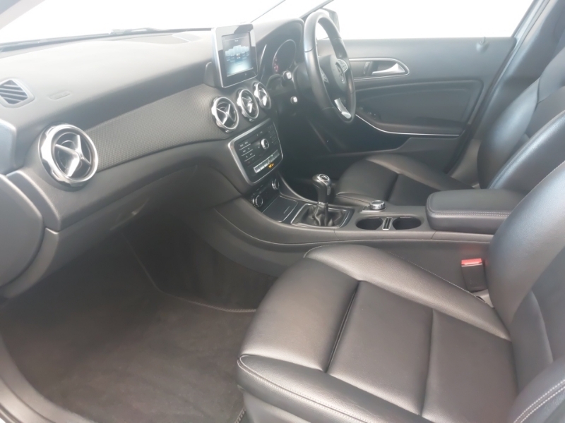 Mercedes-Benz GLA Class Gla 200D Se Grey #5