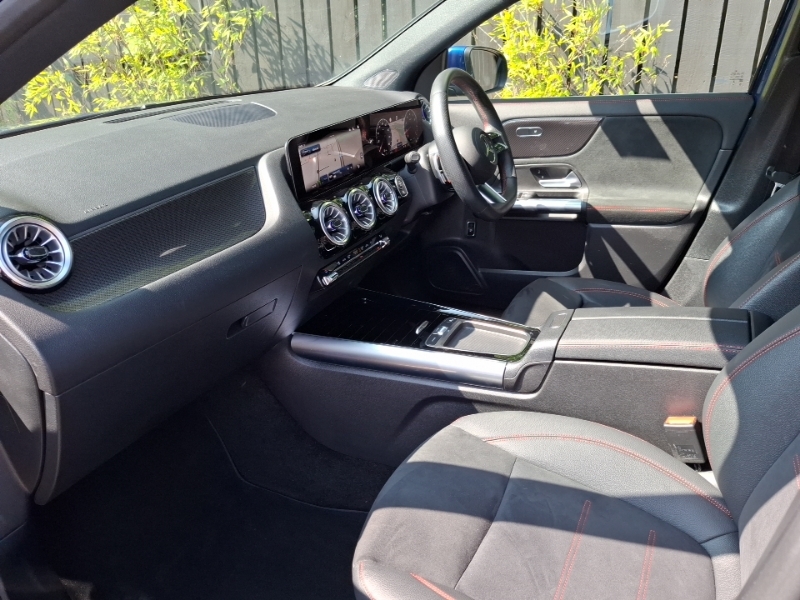 Mercedes-Benz GLA Class Gla 200 Amg Line Executive Blue #5