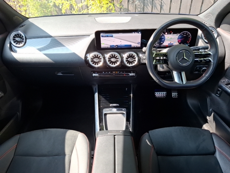 Mercedes-Benz GLA Class Gla 200 Amg Line Executive Blue #3