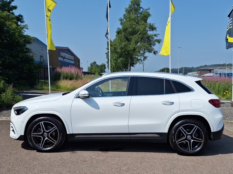 Mercedes-Benz GLA Class Gla 200D Amg Line Executive White #4