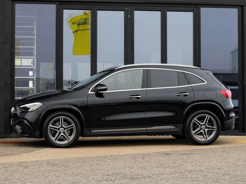 Mercedes-Benz GLA Class Gla 200 Amg Line Executive Black #4