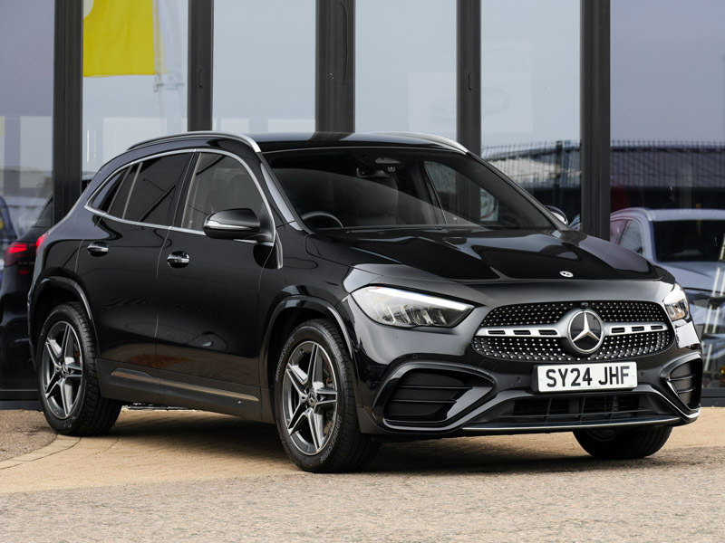 Mercedes-Benz GLA Class Gla 200 Amg Line Executive Black