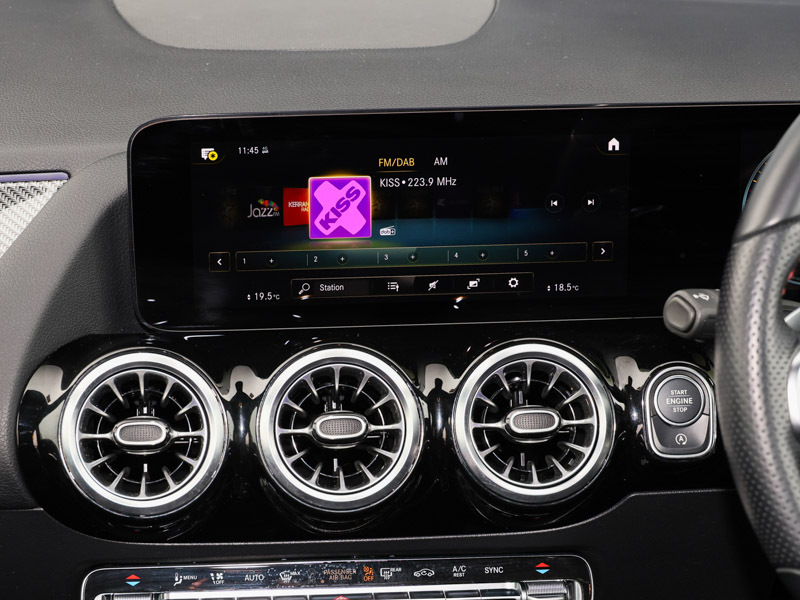 Mercedes-Benz GLA Class Suv Black #15