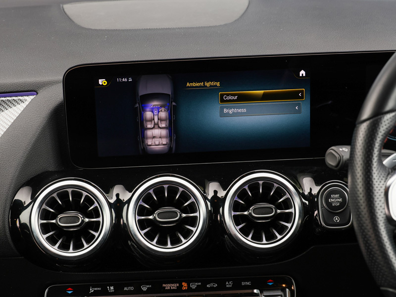 Mercedes-Benz GLA Class Suv Black #18