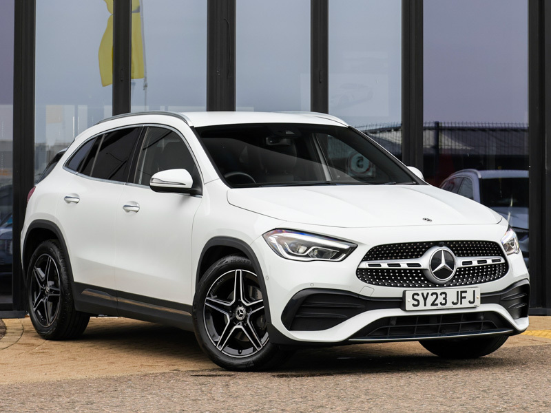 Mercedes-Benz GLA Class Gla 220D 4Matic Amg Line Premium White