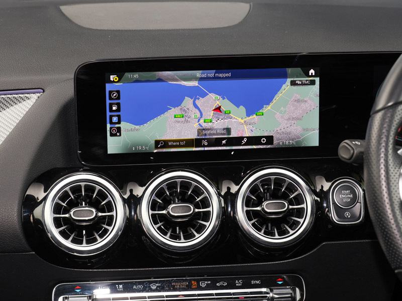 Mercedes-Benz GLA Class Suv Black #10