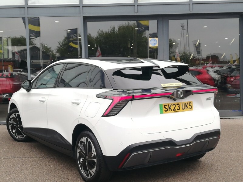 MG MG4 150Kw Trophy Ev Long Range 64Kwh White #2