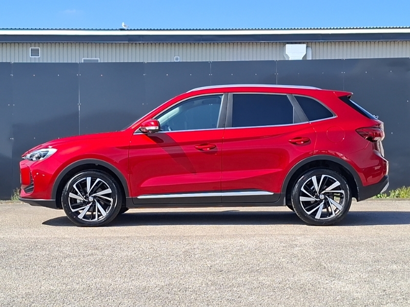 MG ZS 1.5 Hybrid Trophy Red #4
