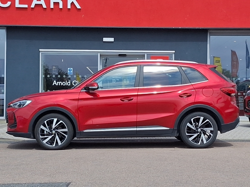 MG ZS 1.5 Hybrid Trophy Red #4