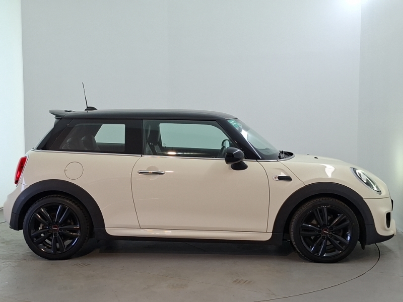 Mini Hatch 1.5 Cooper Sport II YC19EEG White #4