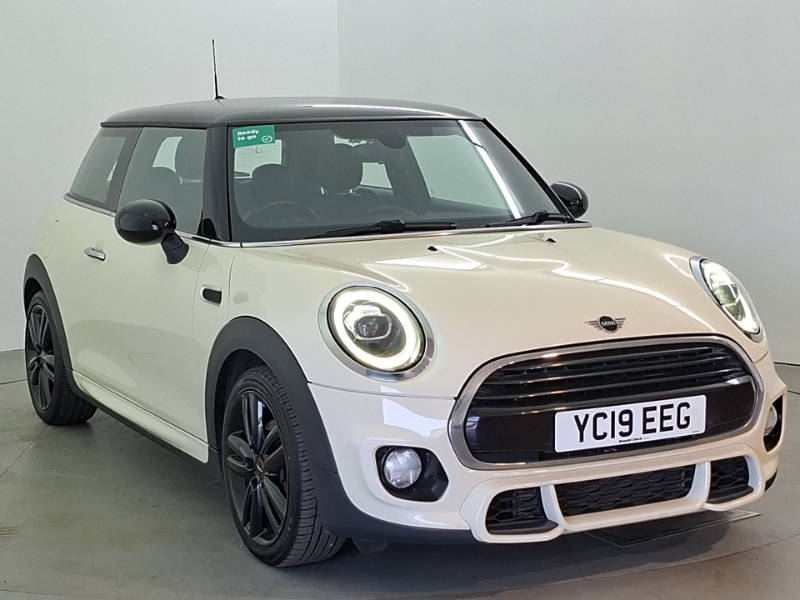 Mini Hatch 1.5 Cooper Sport II White