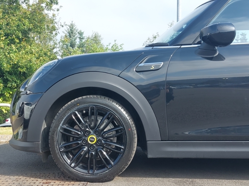 Mini Hatch 1.5 Cooper Classic Premium Silver #19
