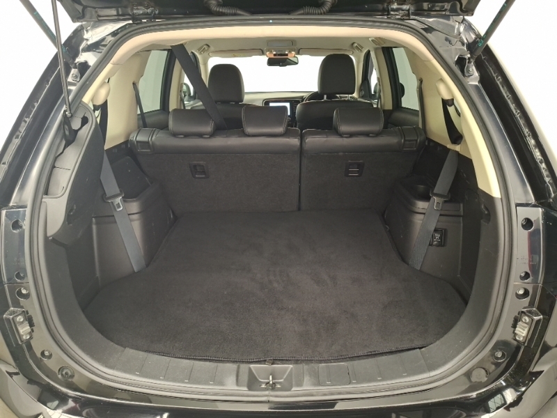 Mitsubishi Outlander Exceed Black #18