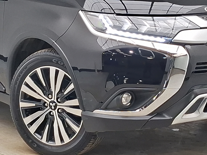 Mitsubishi Outlander Exceed Black #20